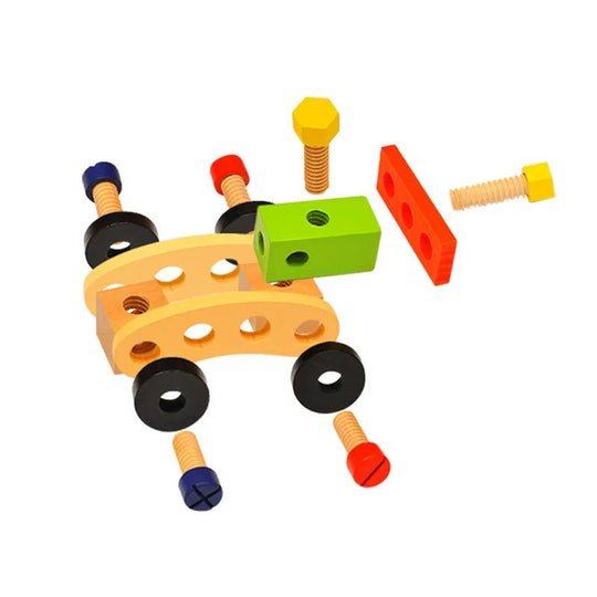 Boîte à outils en bois - des jouets pour bebe